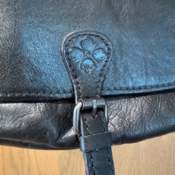 Patricia Nash Black Leather Crossbody Saddle Bag Adjustable Shoulder Strap - Picture 5 of 16